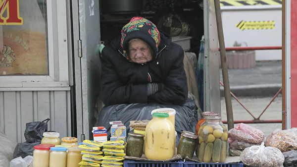 Около 90% украинцев перешли на режим экономии, показал опрос