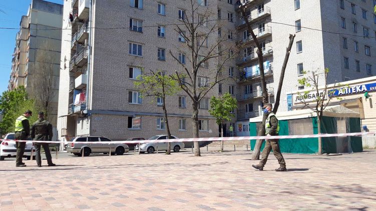 "Никому до нас нет дела". Жители общежития под Киевом, где нашли 78 случая коронавируса, рассказали об отсутствии света и горячей воды
