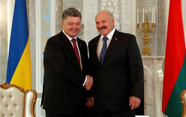 Порошенко призвал Зеленского определиться с позицией по событиям в Белоруссии